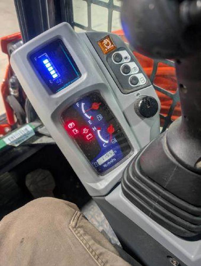 Used 2022 Kubota SLV92-2