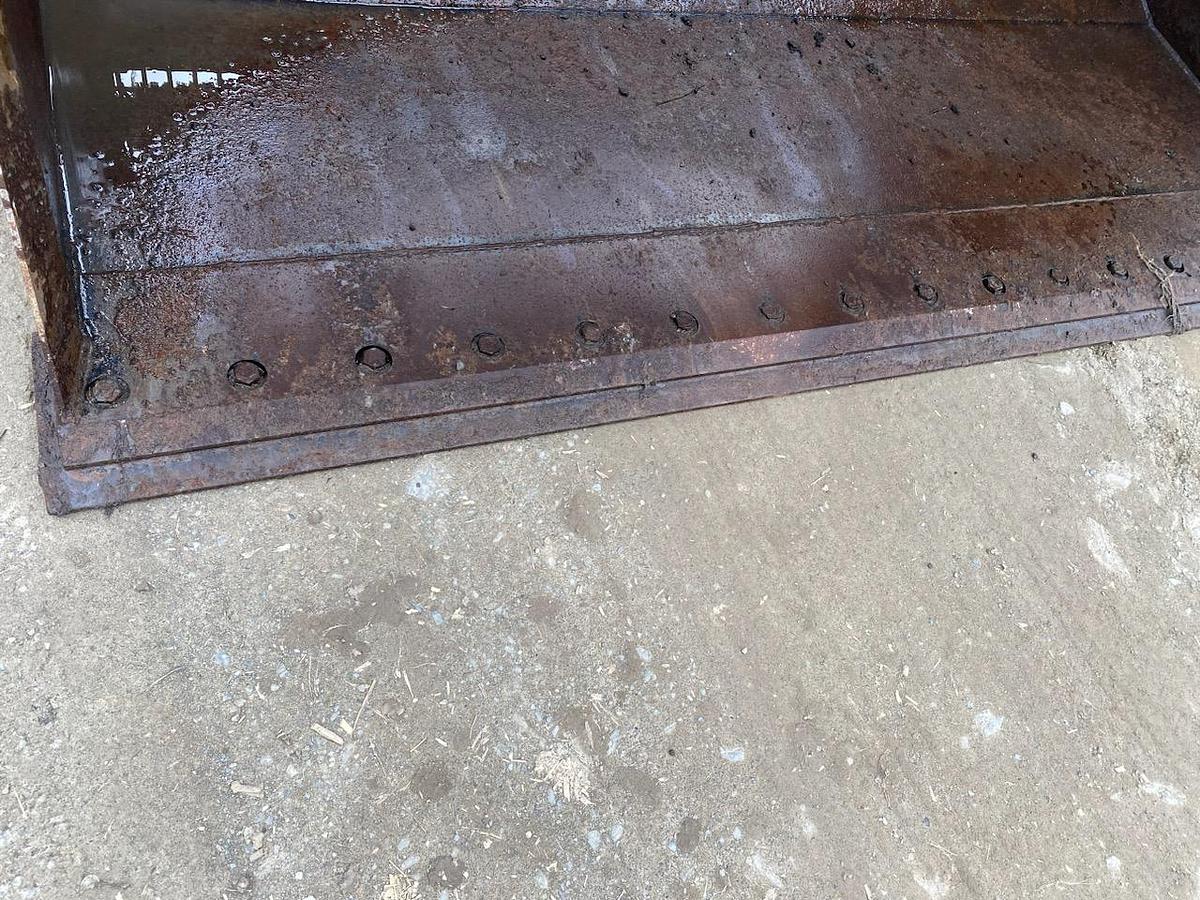 Used 2022 Flip Screen WL180