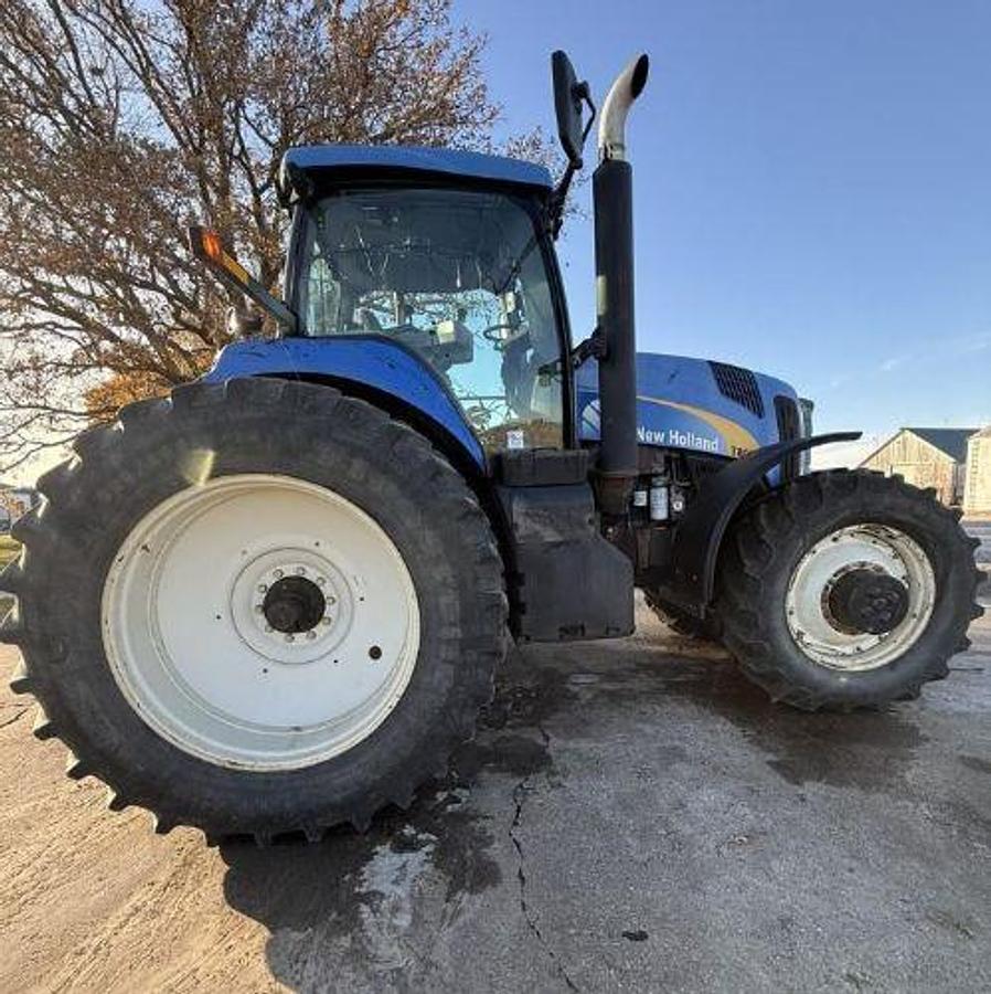 Used 2008 NEW HOLLAND T8050