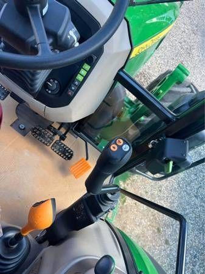 Used 2023 John Deere 5130M2023 John Deere 5130M