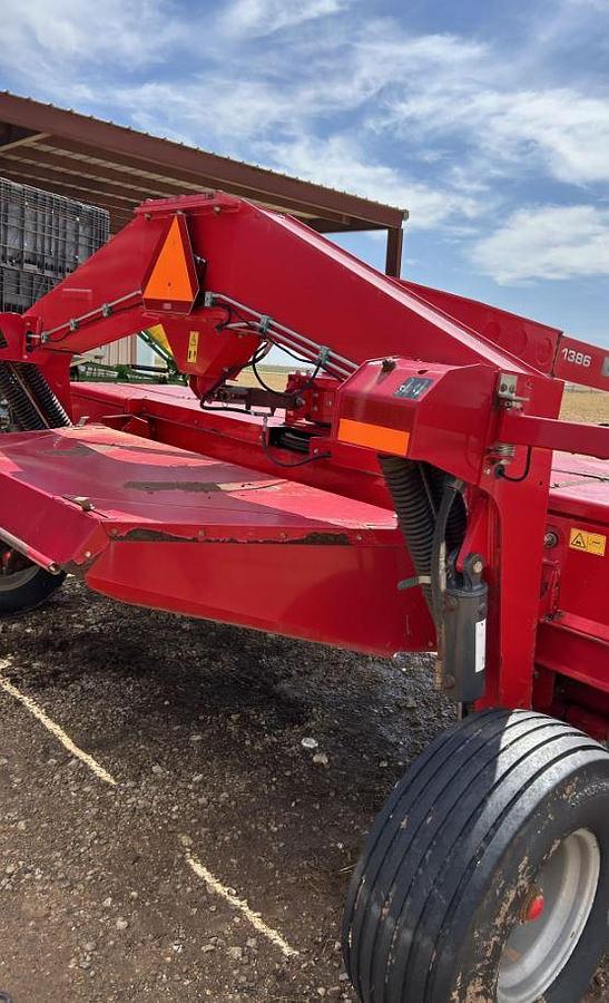 Used 2015 MASSEY FERGUSON 1386 Mower Conditioner