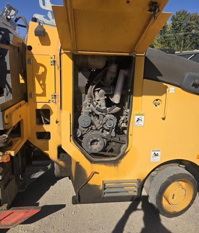 Used 2011 VOLVO MW500