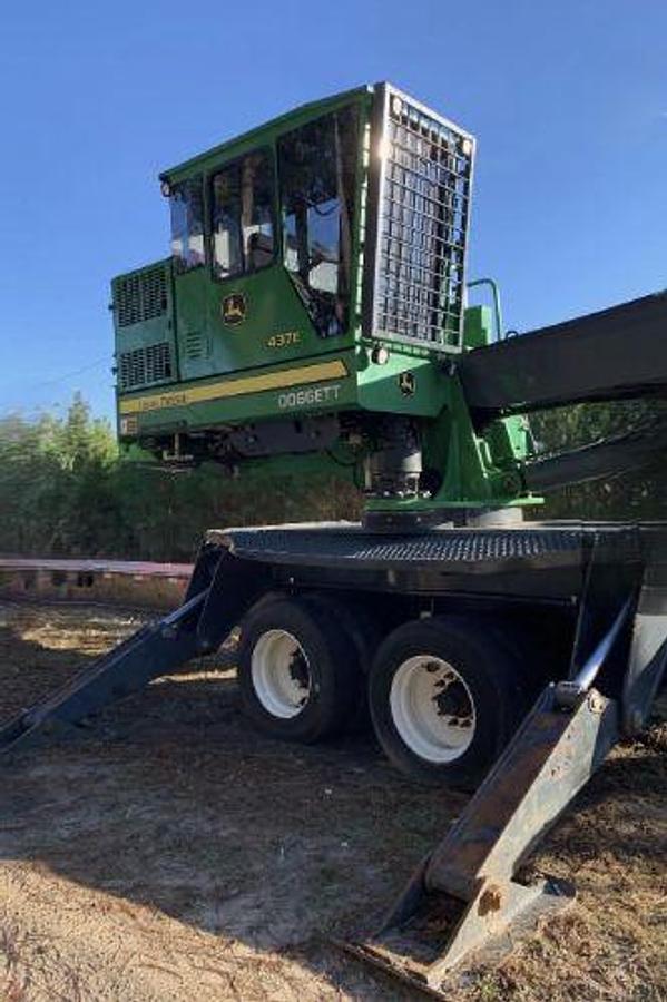 Used 2017 JOHN DEERE 437E