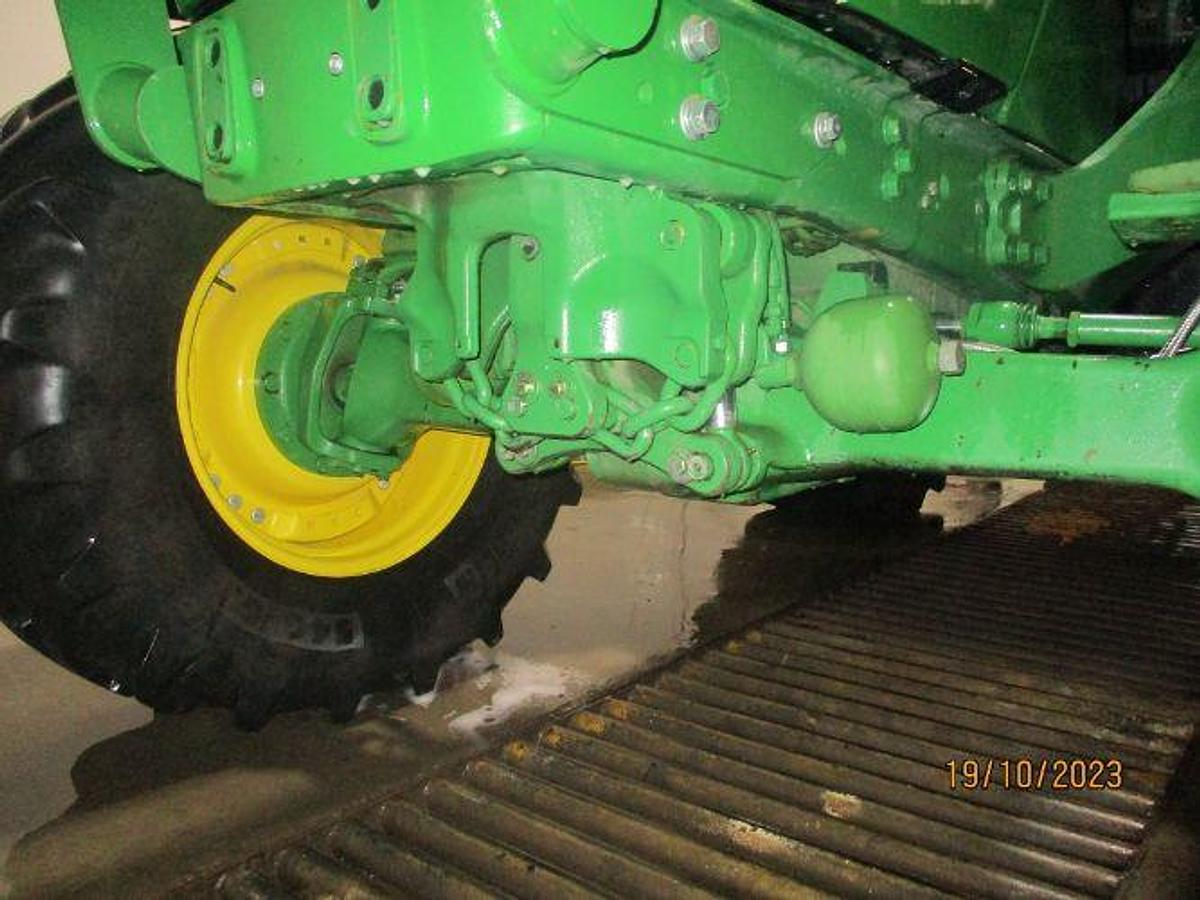 Used 2013 JOHN DEERE 6150R