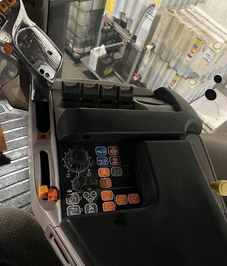 Used 2011 CASE IH MAGNUM 210 CVT Tractor