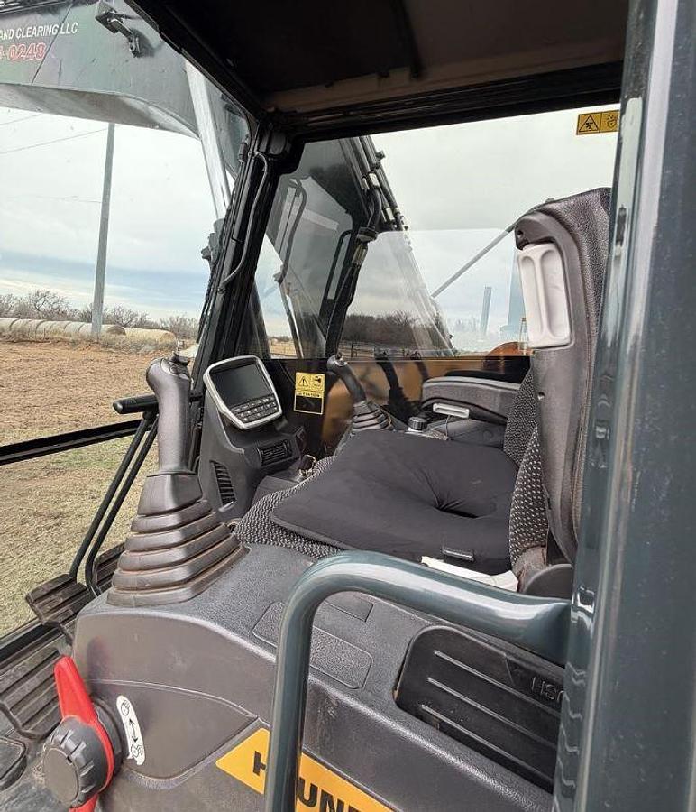 Used 2023 Hyundai HX160AL