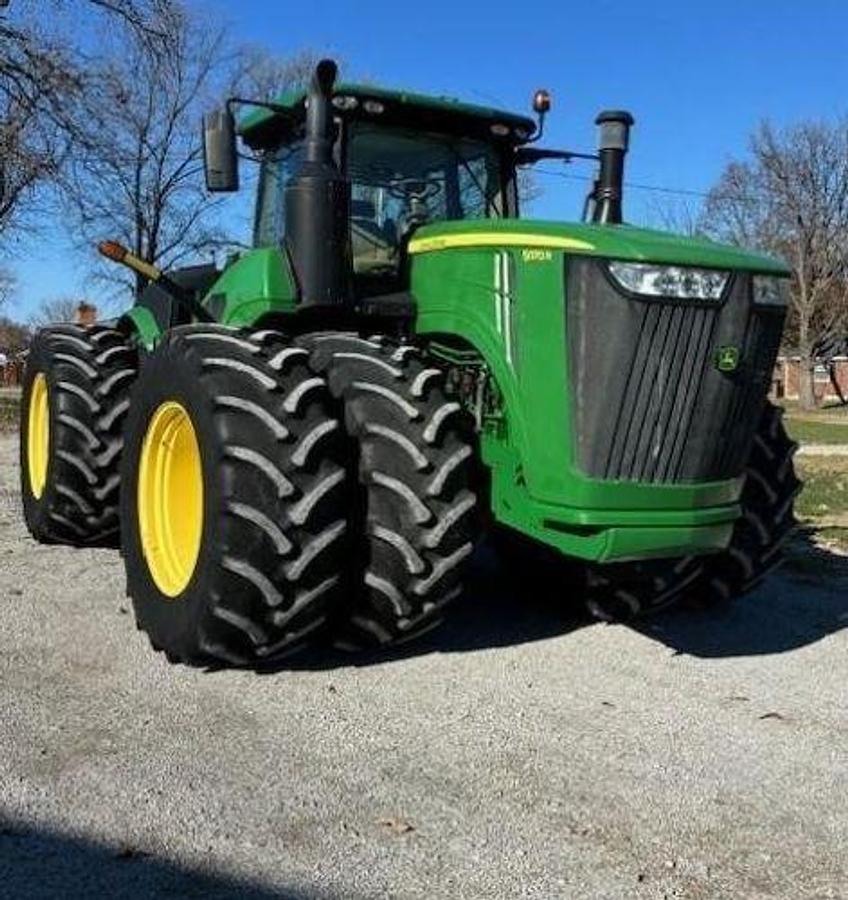Used 2017 JOHN DEERE 9370R