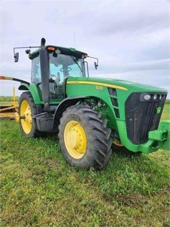 Used 2009 JOHN DEERE 8230 Tractor