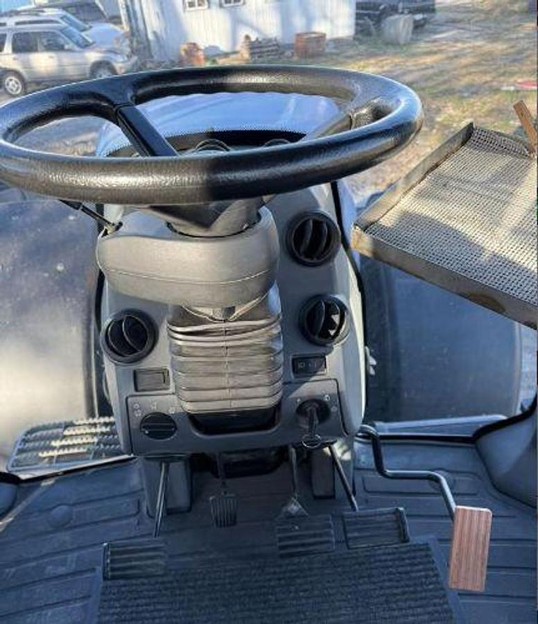 Used 2008 NEW HOLLAND T8050