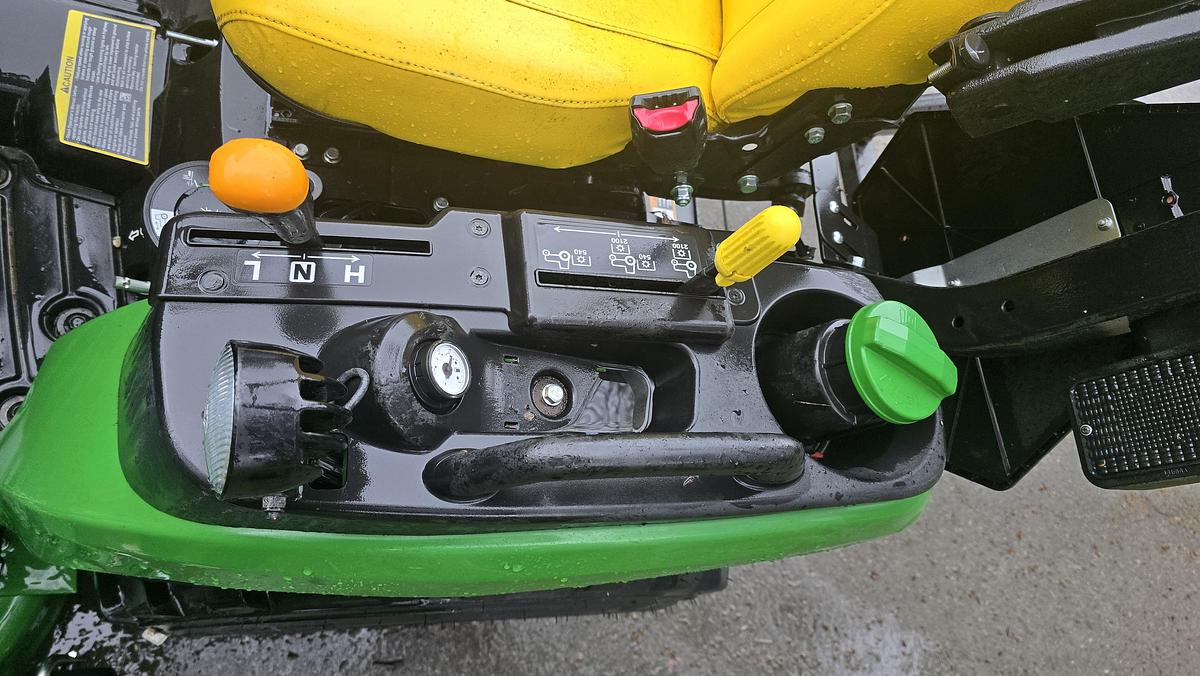 Used 2023 John Deere 2025R