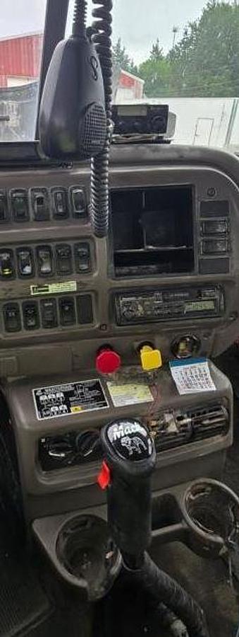 Used 2001 Mack CH613