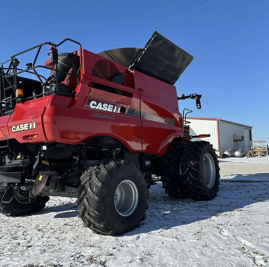 Used 2016 Case IH 8240