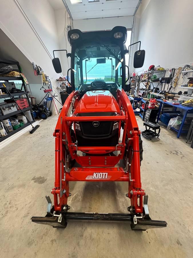 Used 2023 Kioti CK3520SEHST tractor