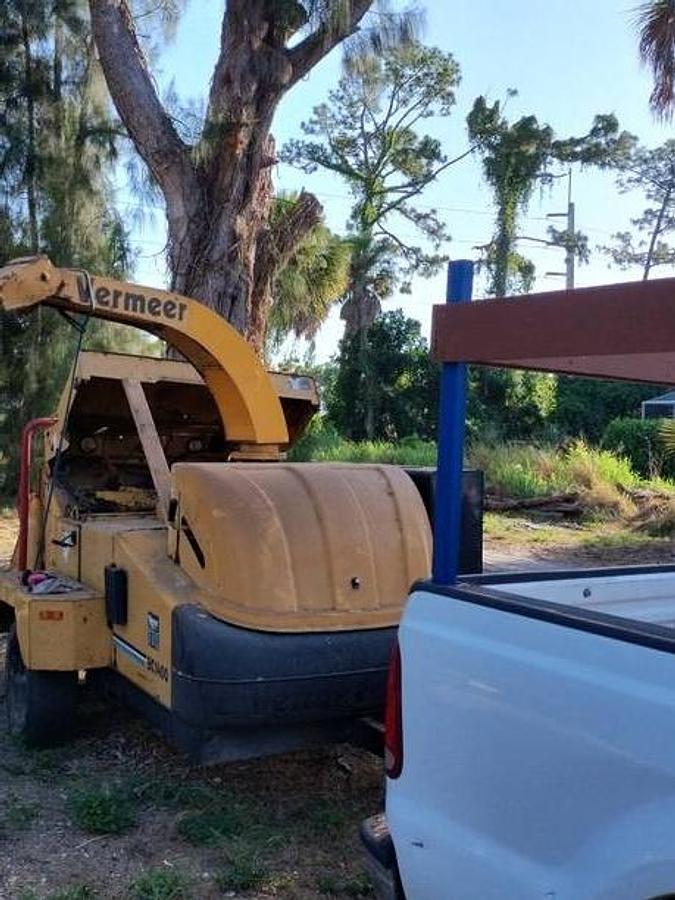 Used 2002 Vermeer 1400 Diesel Wood Chipper