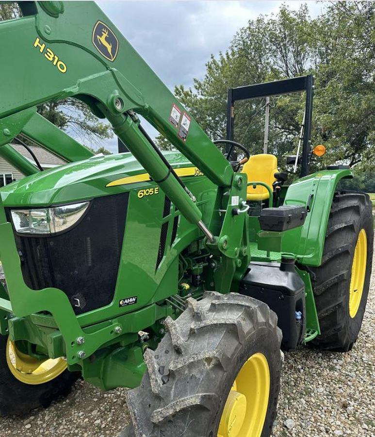 Used 2021 JOHN DEERE 6105E