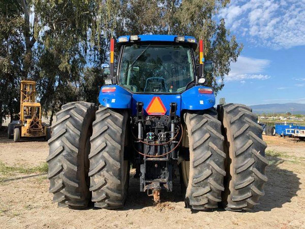 Used 2011 NEW HOLLAND T8030