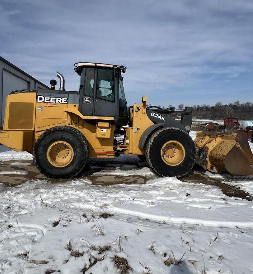 Used 2014 Deere 624K