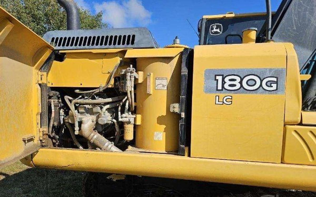Used 2014 JOHN DEERE 180G LC
