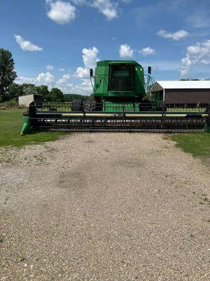 Used 1994 JOHN DEERE 9600 Combine