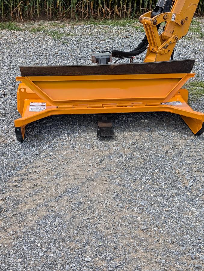 Used 2022 Alamo Mantis 4142