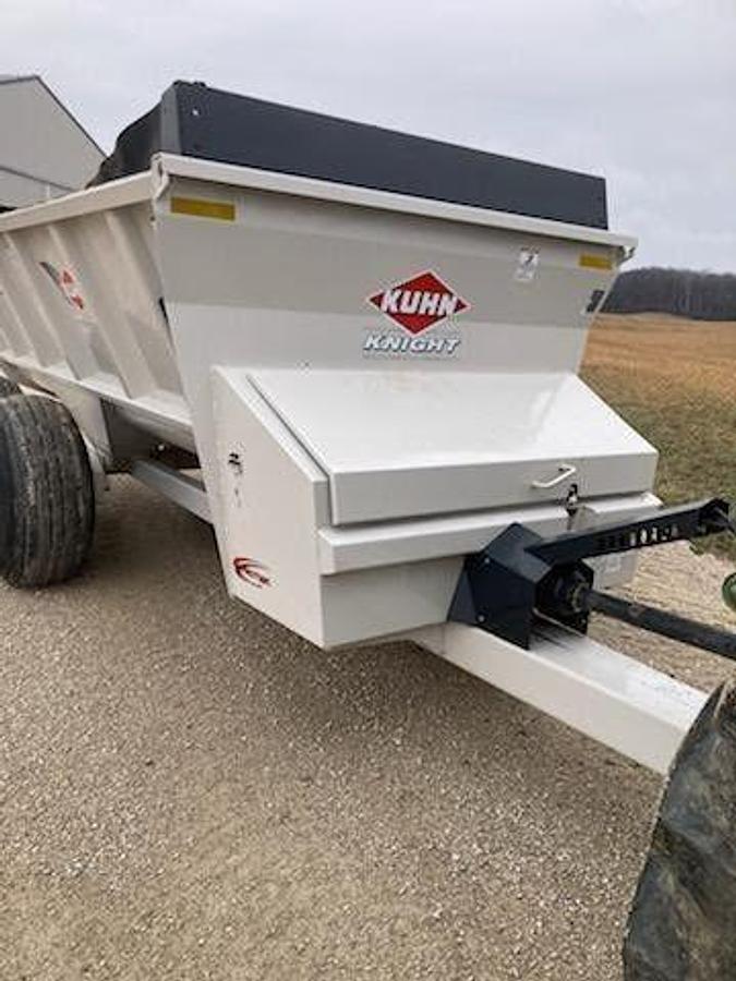 Used 2017 Kuhn Knight Spreader
