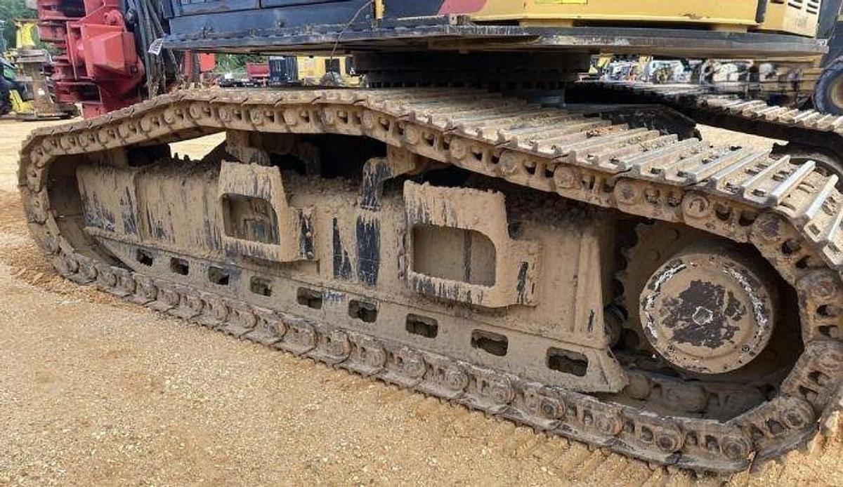 Used 2018 CATERPILLAR 521B
