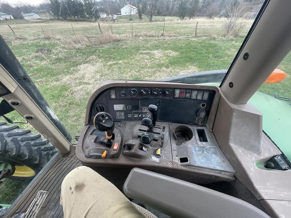 Used 2003 John Deere 7820 Tractor