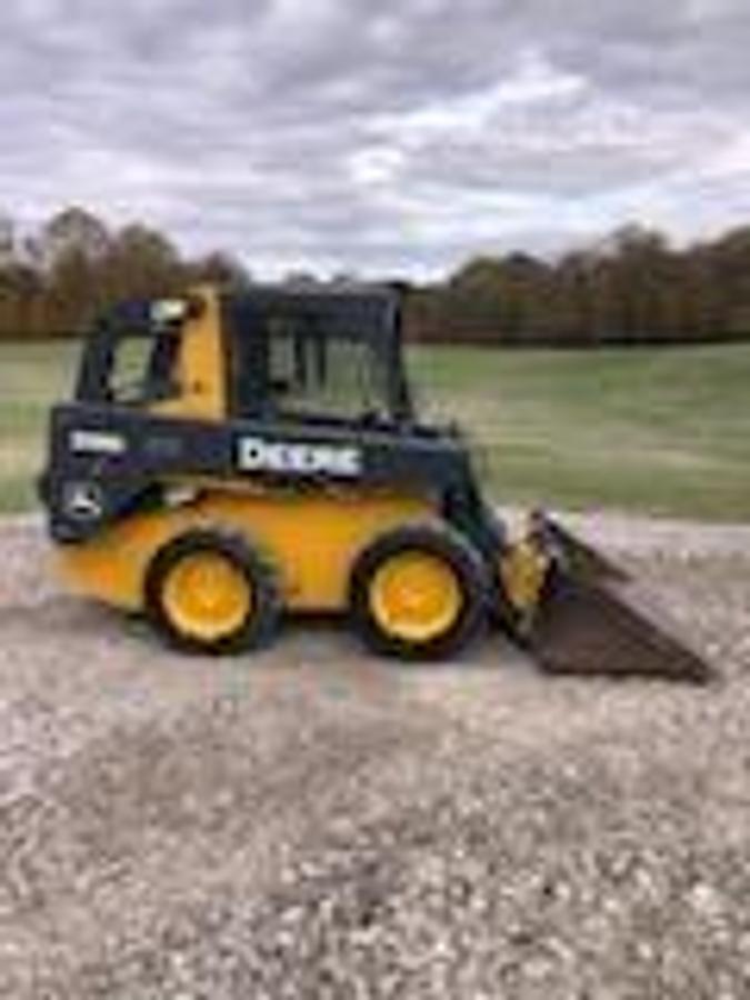 Used 2011 Deere 318D
