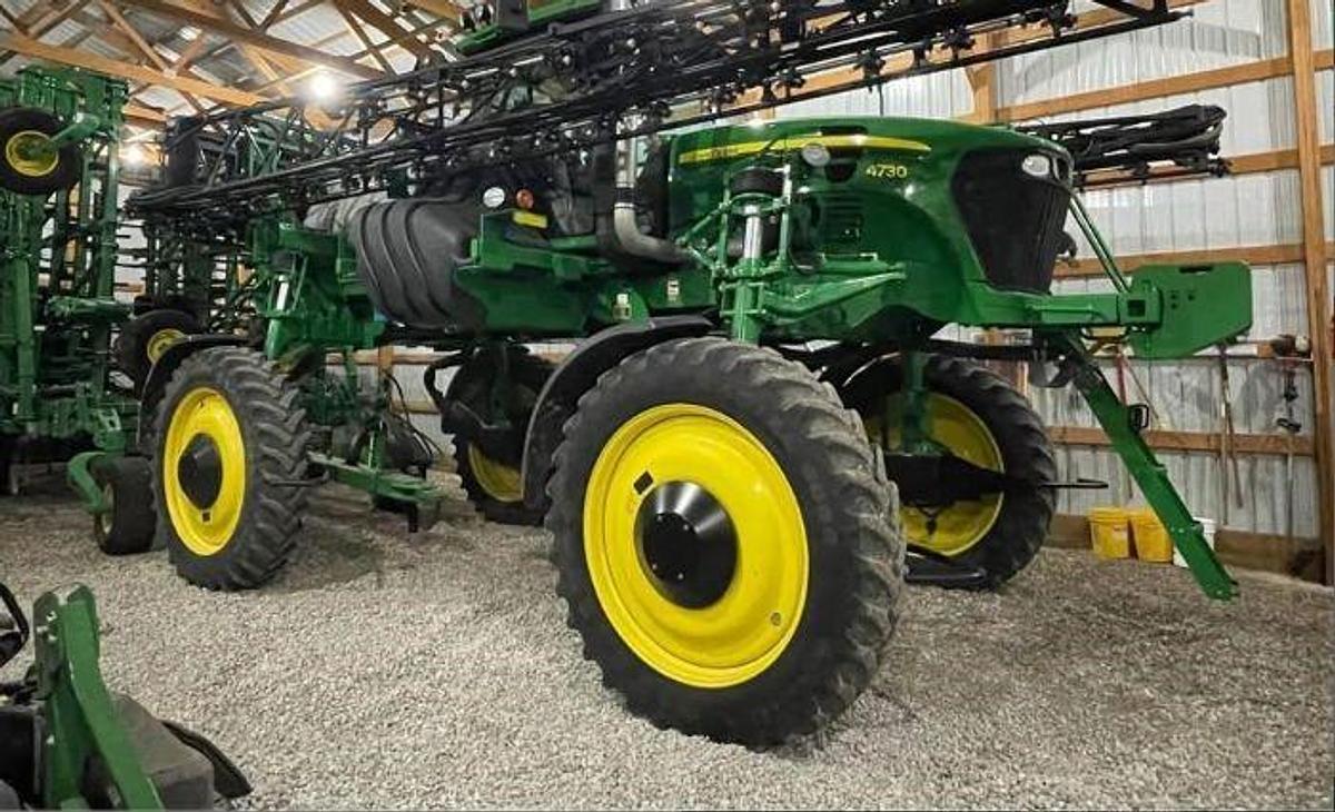 Used 2012 JOHN DEERE 4730 Self Propelled Sprayer