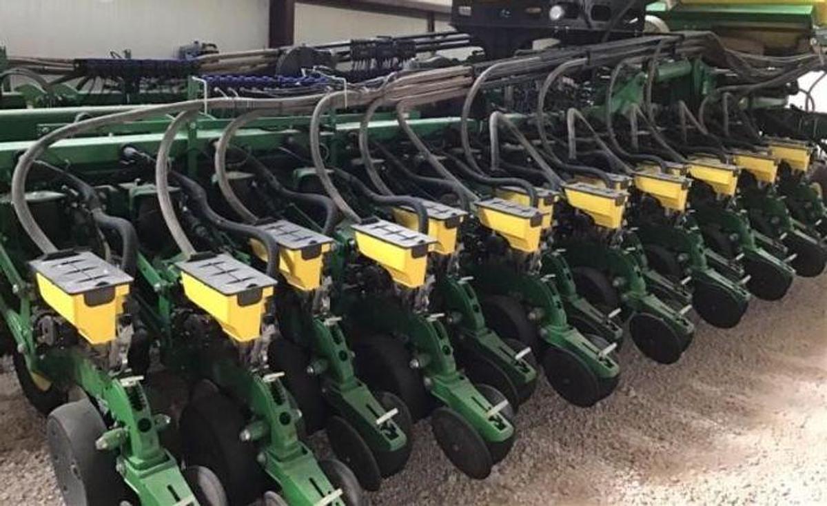 Used 2020 JOHN DEERE DB60