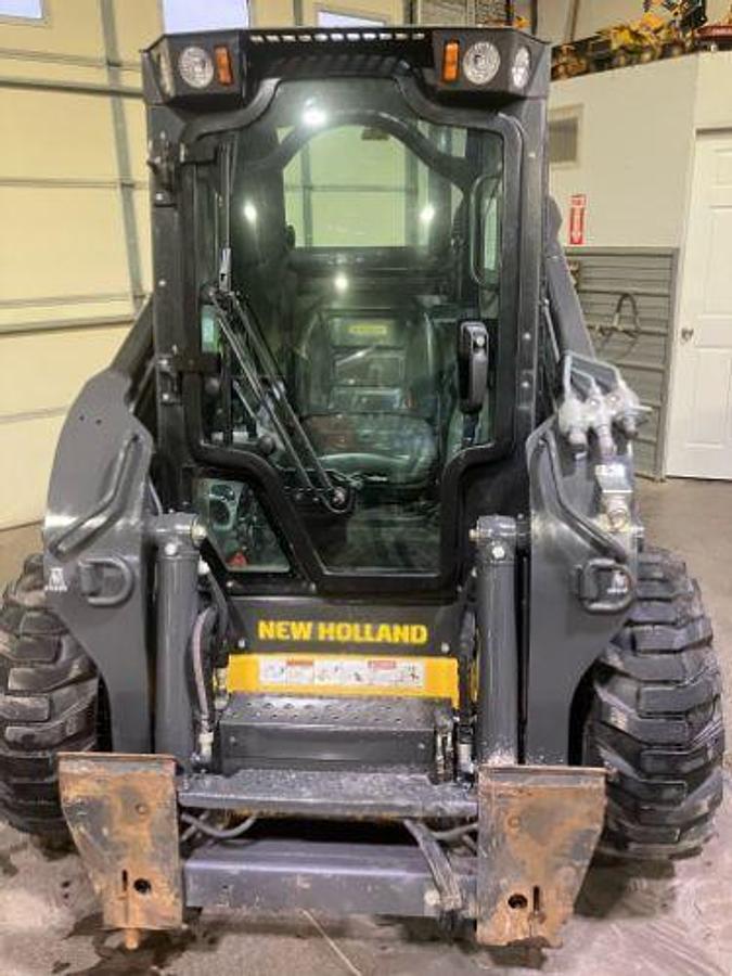 Used 2022 New Holland L328