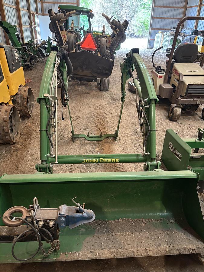 Used 2019 John Deere 3046R