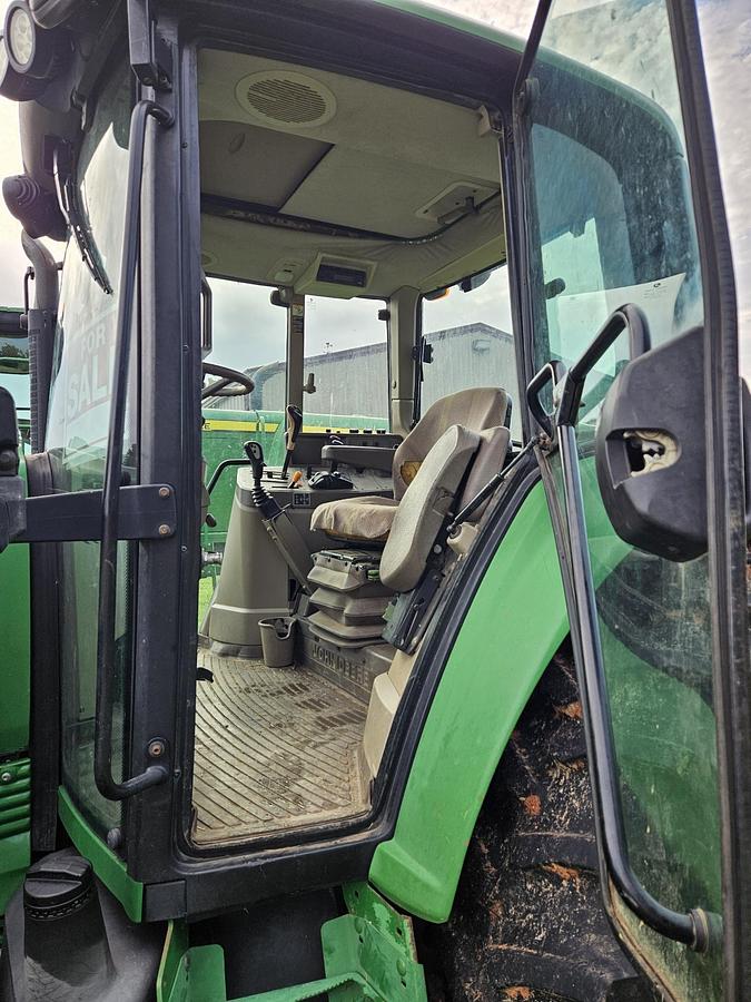 Used 2011 John Deere 7130 Tractor