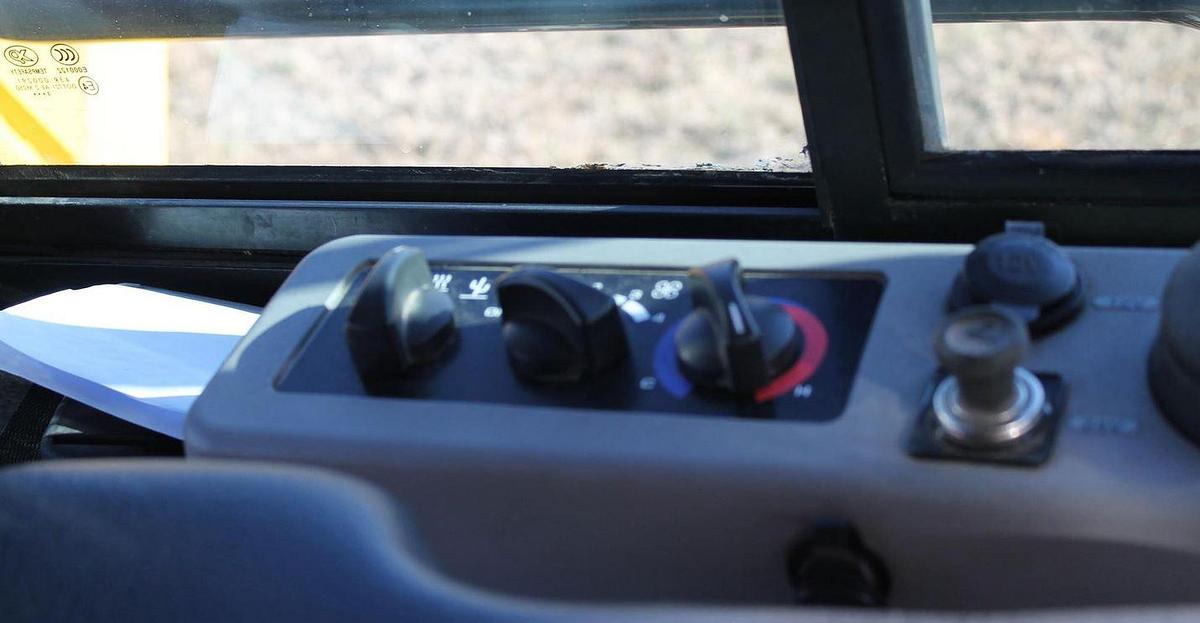 Used 2016 KOMATSU D61PX-24 Dozer