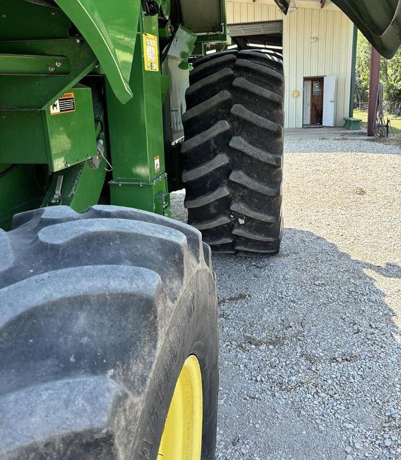 Used 2012 John Deere S670 Combine