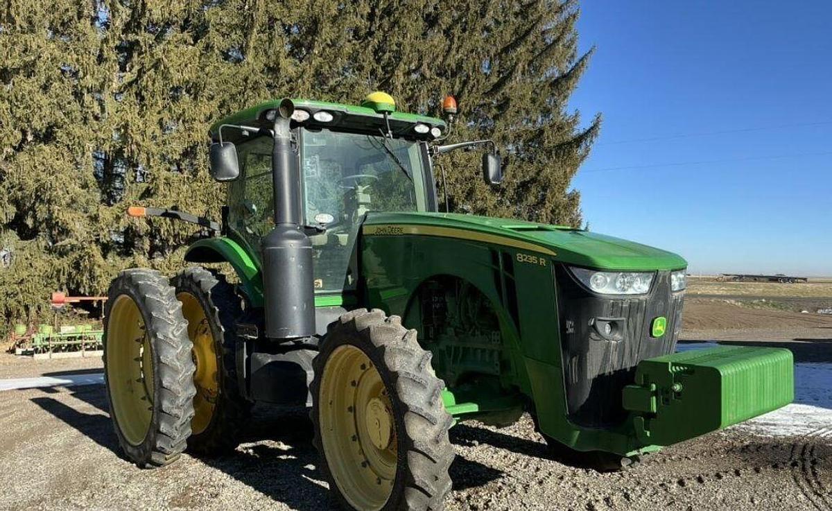 Used 2012 John Deere 8235R