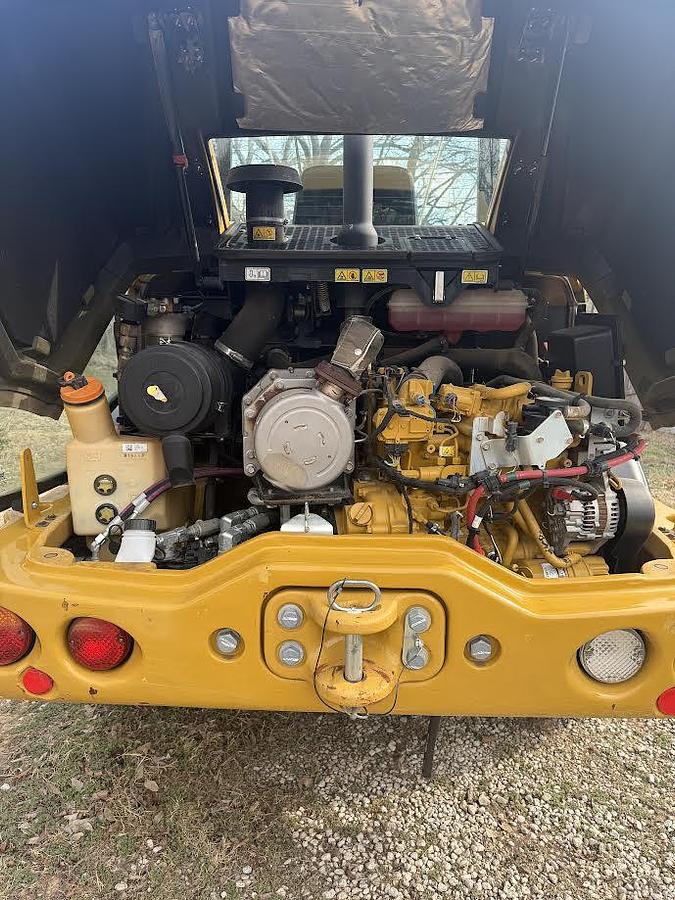 Used 2019 Caterpillar 906m