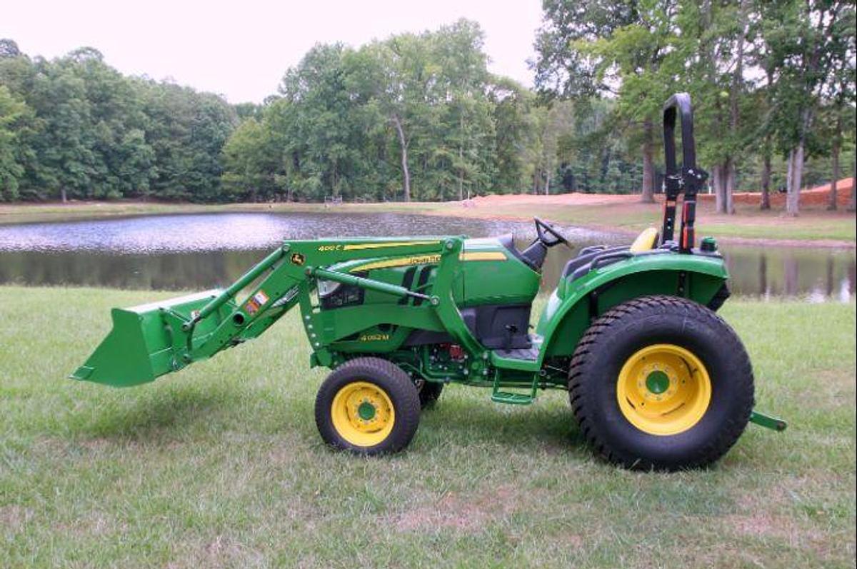Used 2017 JOHN DEERE 4052M