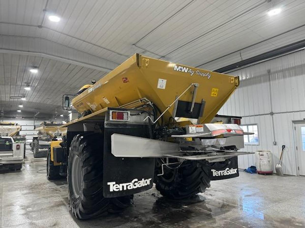 Used 2016 Terragator TG8400B Spreader