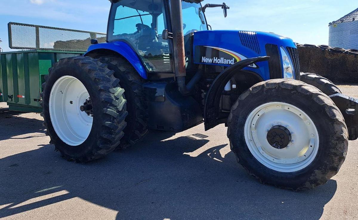 Used 2007 NEW HOLLAND TG210