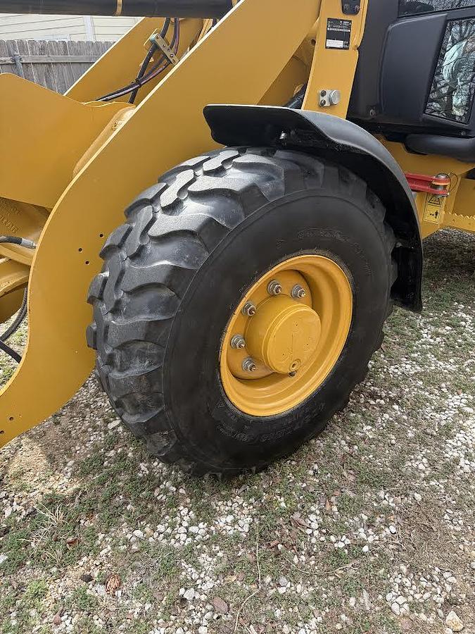 Used 2019 Caterpillar 906m