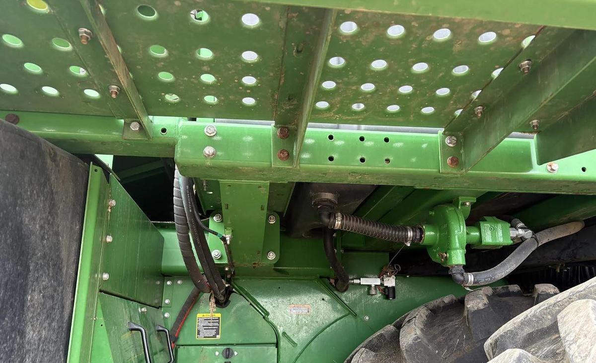 Used 2019 John Deere CP690 Cotton Picker