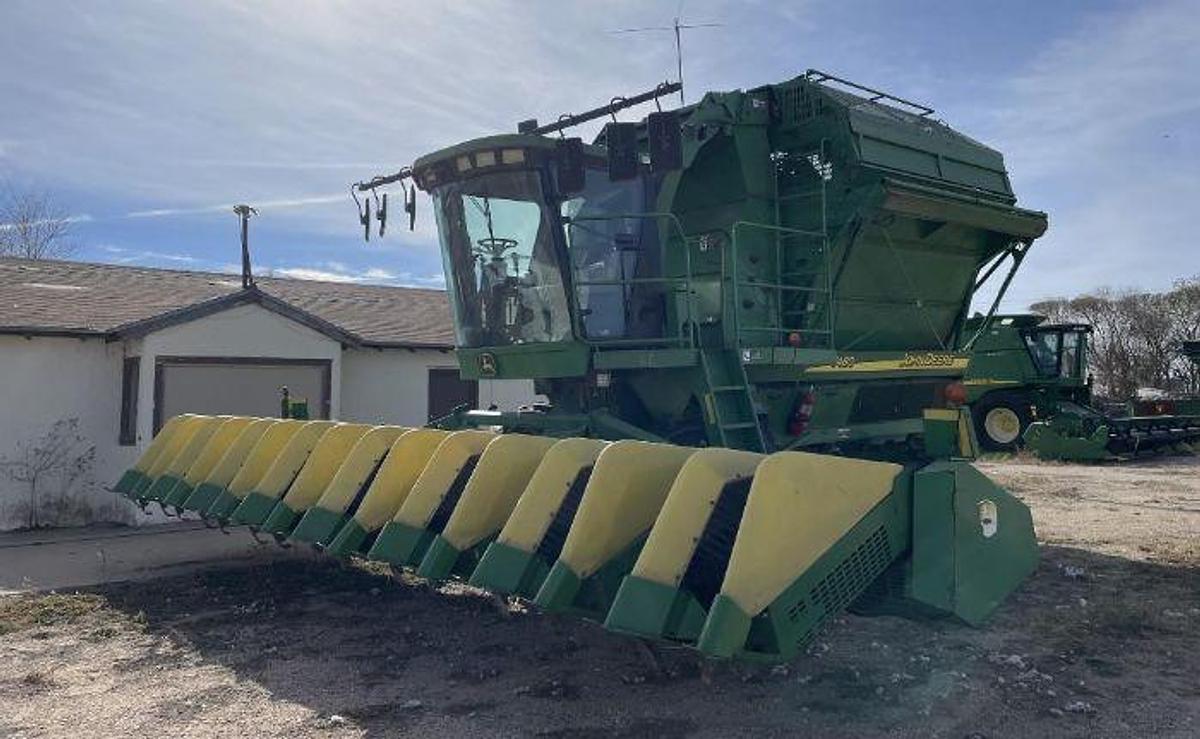 Used 2004 John Deere 7460