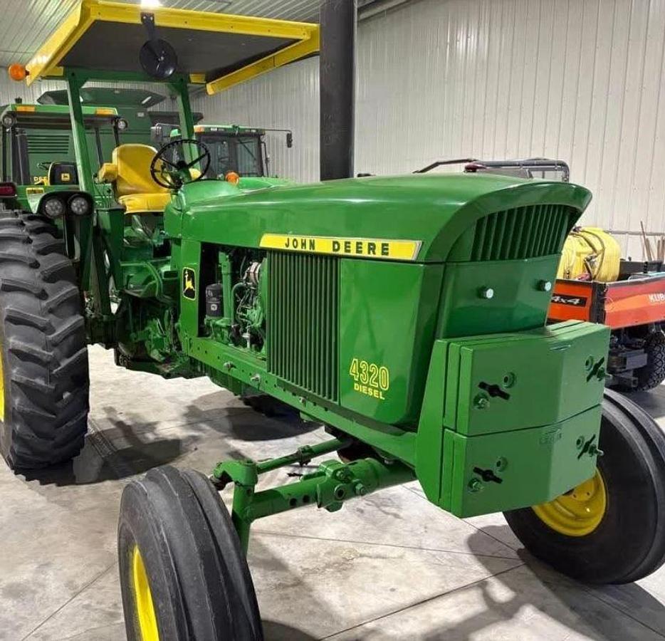 Used 1971 John Deere 4320