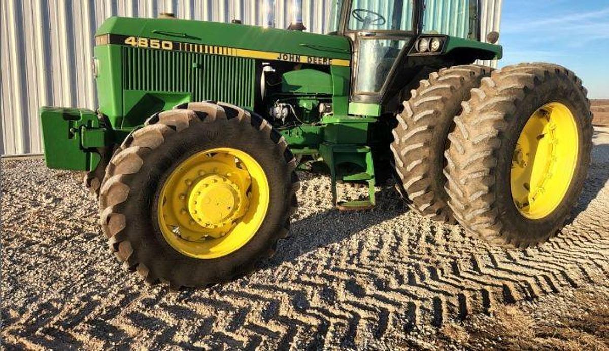 Used 1985 JOHN DEERE 4850