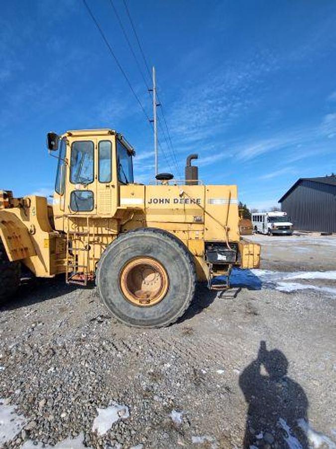 Used 1990 JOHN DEERE 744E