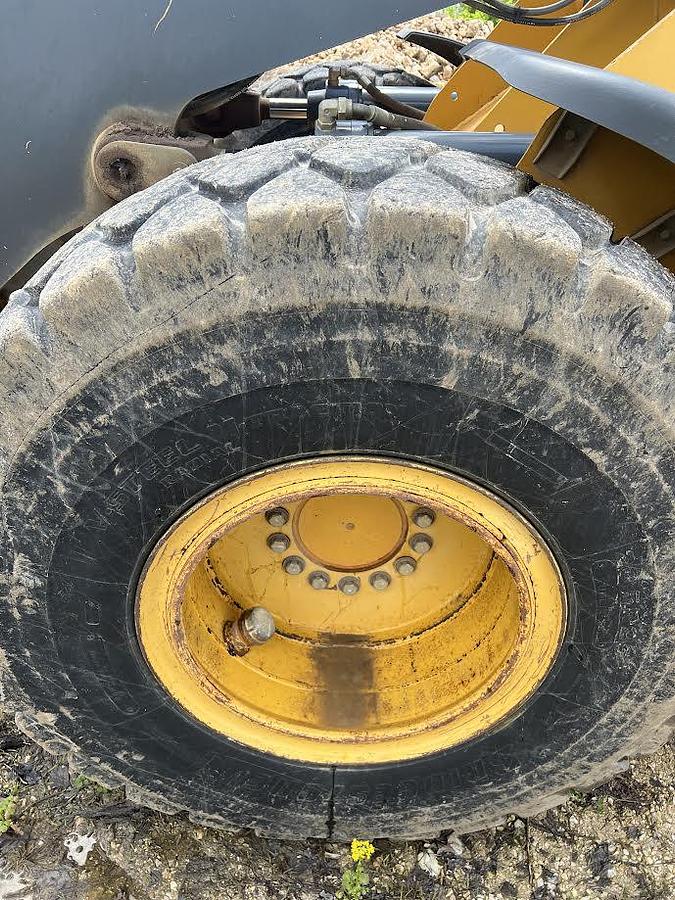 Used 2014 Deere 624K