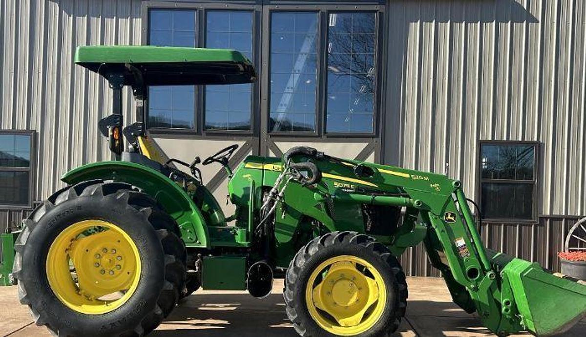Used 2018 John Deere 5075E