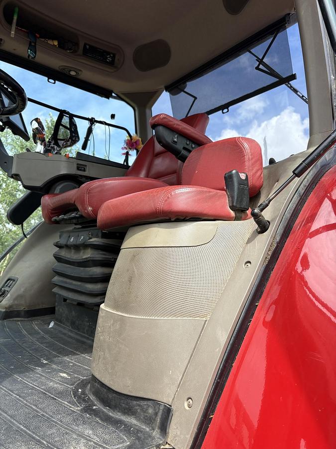 Used 2019 Case Magnum 380 Tractor
