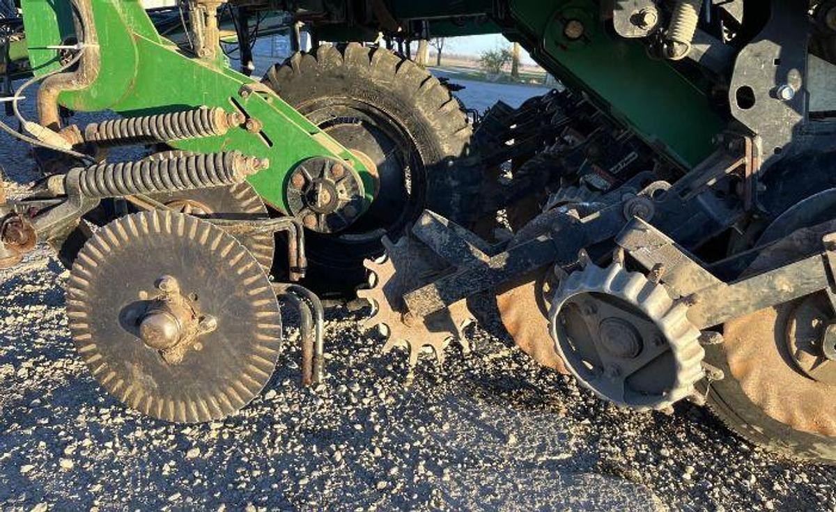 Used 2015 Great Plaines YP625A-12TR